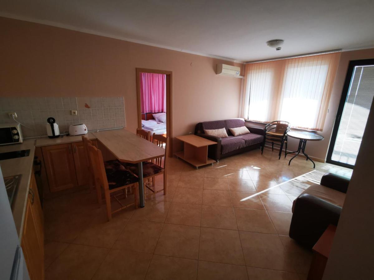 Marina Delfin Apartments - Top Location & Pet Friendly Sveti Vlas Εξωτερικό φωτογραφία