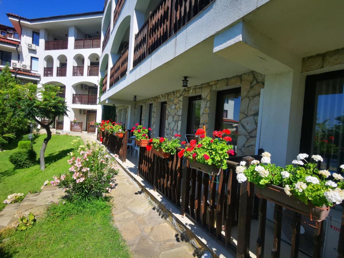 Marina Delfin Apartments - Top Location & Pet Friendly Sveti Vlas Εξωτερικό φωτογραφία