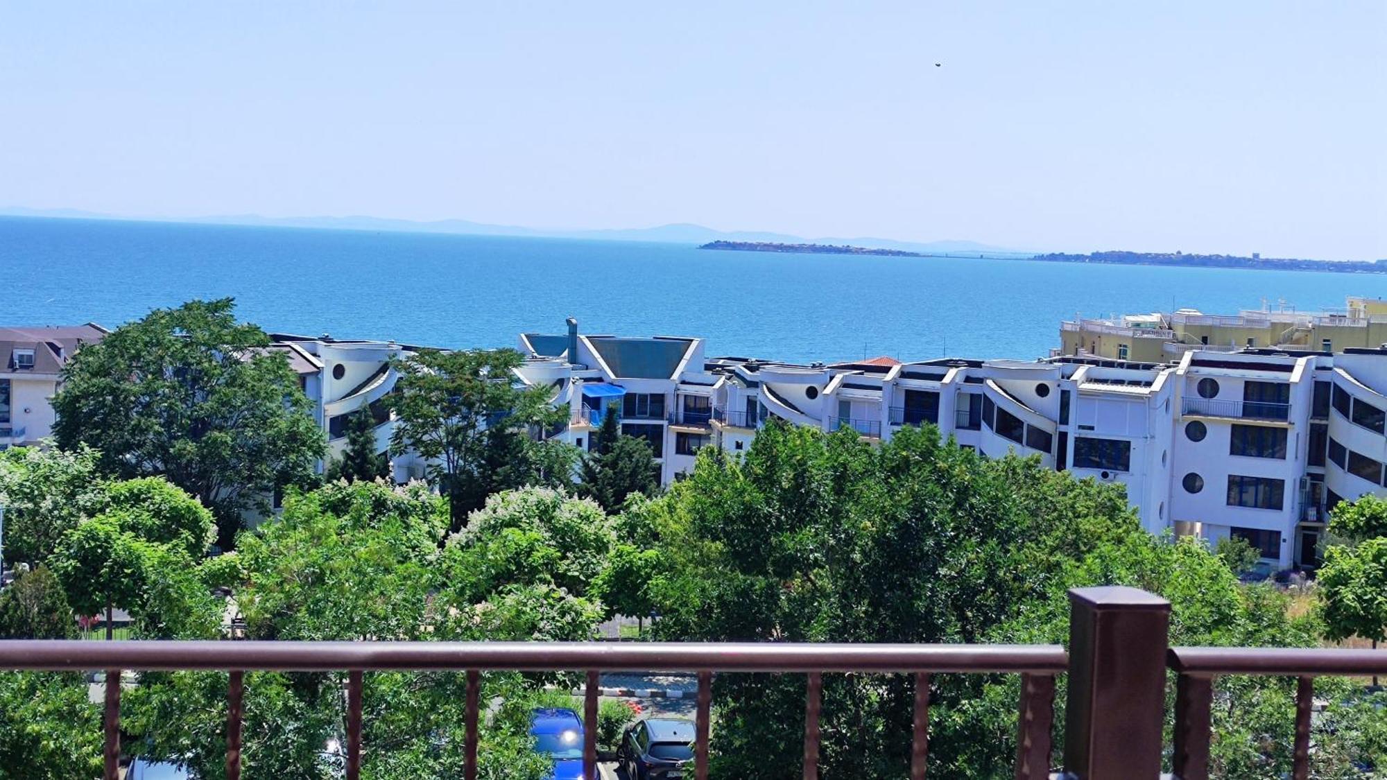 Marina Delfin Apartments - Top Location & Pet Friendly Sveti Vlas Εξωτερικό φωτογραφία