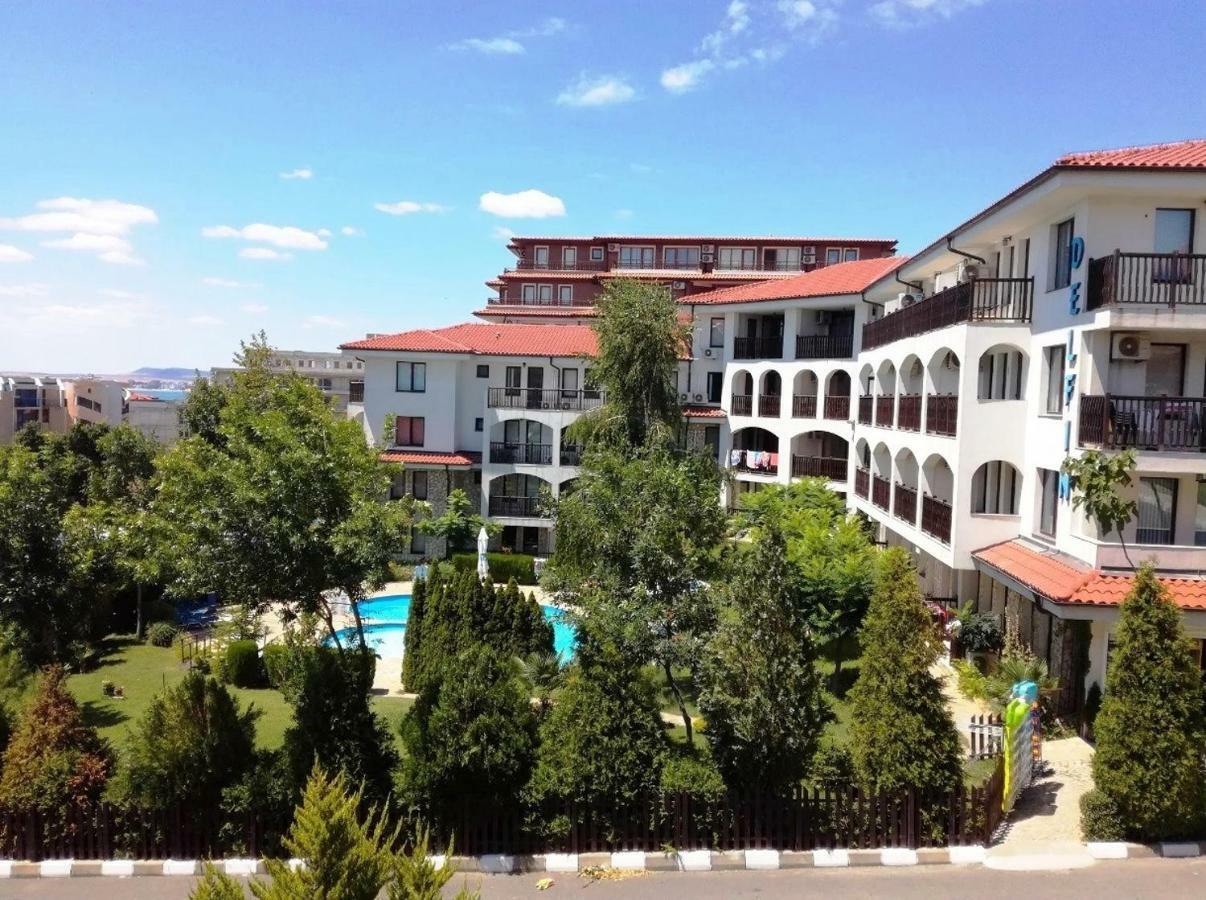 Marina Delfin Apartments - Top Location & Pet Friendly Sveti Vlas Εξωτερικό φωτογραφία