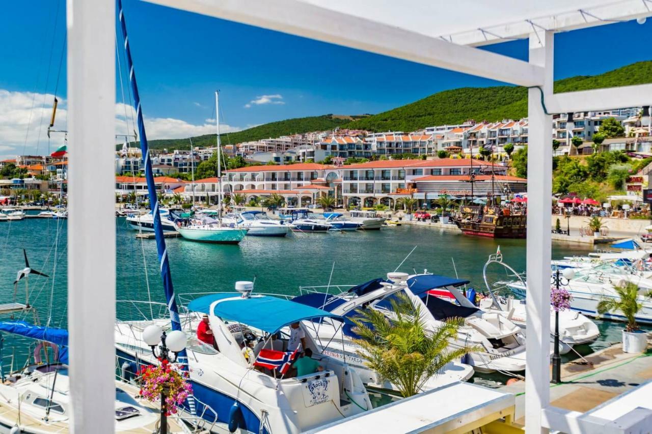 Marina Delfin Apartments - Top Location & Pet Friendly Sveti Vlas Εξωτερικό φωτογραφία